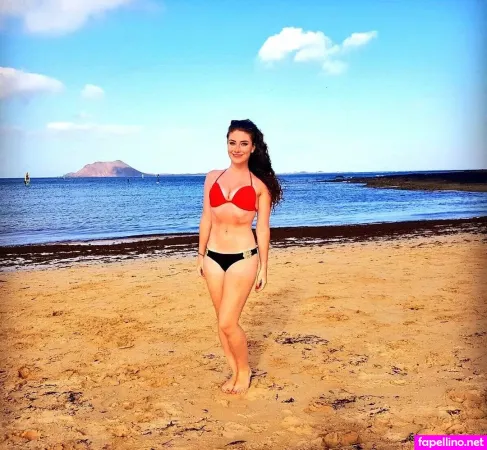 Amber Doig OnlyFans Thumbnail #2CWBWqAScv