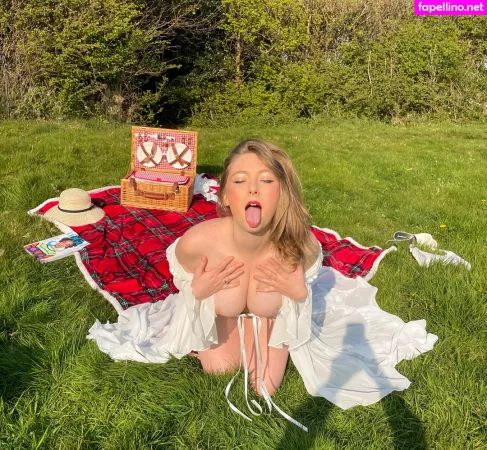 Amber Farndon OnlyFans Thumbnail #pz38aNSM6u