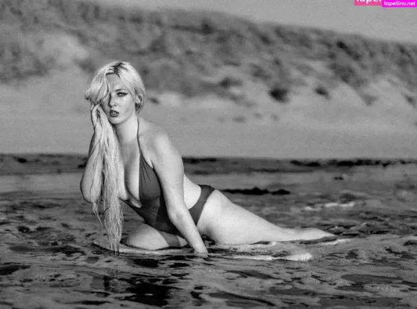 Amber Farndon OnlyFans Thumbnail #su5vmG1euf