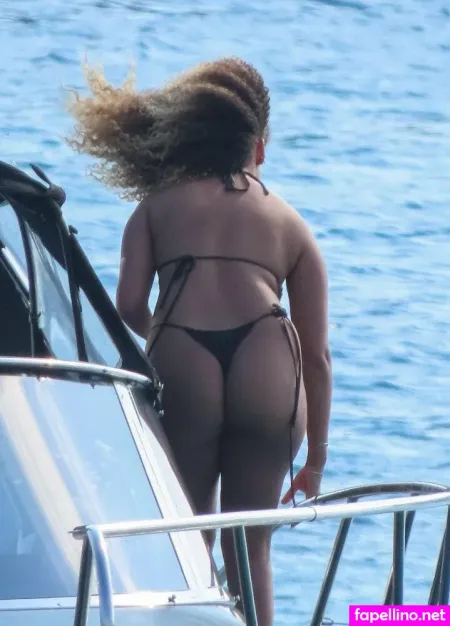 Amber Gill OnlyFans Thumbnail #O42YLIpslx