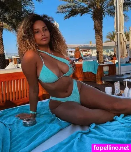 Amber Gill OnlyFans Thumbnail #aZIogzf1lL