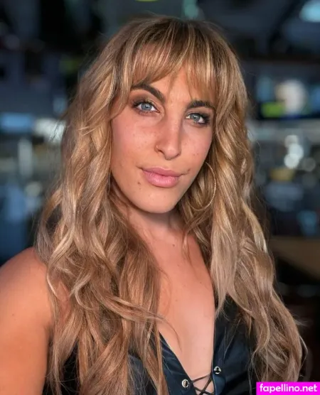 Amber King Main Profile Photo