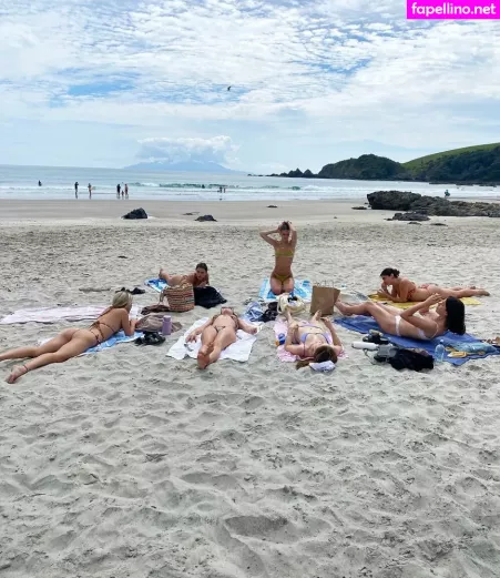 Amber Lee Lockhart OnlyFans Thumbnail #oMnH9mixak