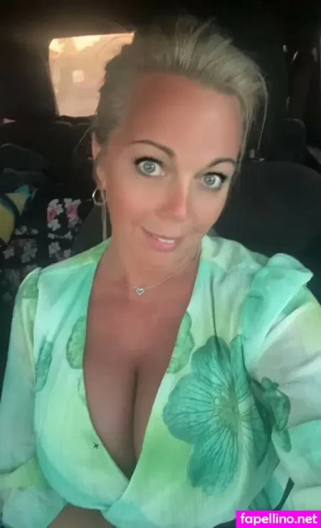 Amber Lynn Bach OnlyFans Thumbnail #6nSswbLqsz
