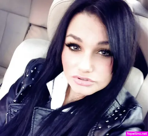 Amber Lynne OnlyFans Thumbnail #3h2SUkx0MT