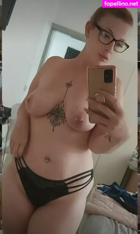 Amber Mackay OnlyFans Thumbnail #CfBbOlhCaV