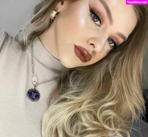 Amber R Brightman OnlyFans Thumbnail #cVFUvBXJYx