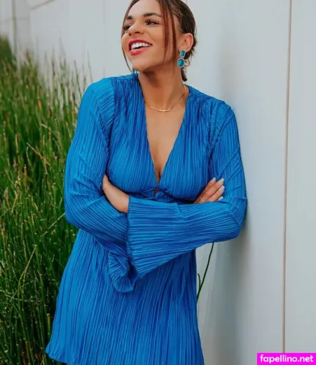 Amber Reacts OnlyFans Thumbnail #ecpx2JFoto