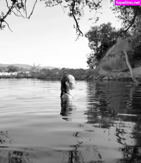 Amber Valletta OnlyFans Thumbnail #g3MxdhjdxF