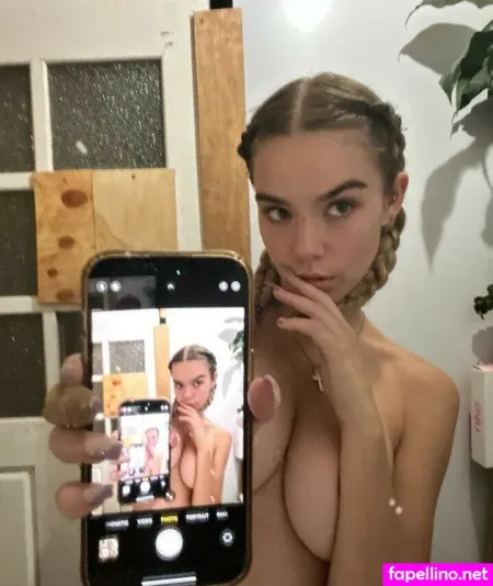 Ambergracewilksch OnlyFans Thumbnail #AMhwJpls9g