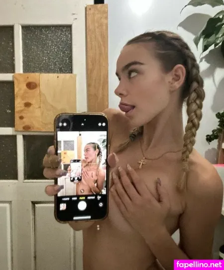 Ambergracewilksch OnlyFans Thumbnail #ydzuCxSsGV