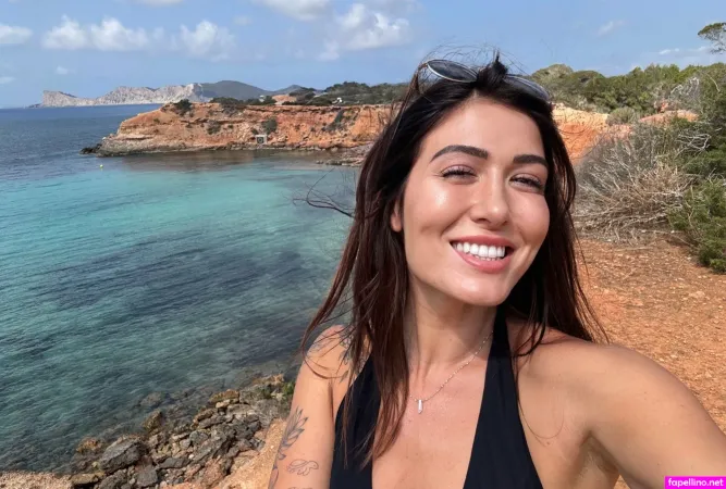 Amberivyyy OnlyFans Thumbnail #RQ1Xq5GNpw