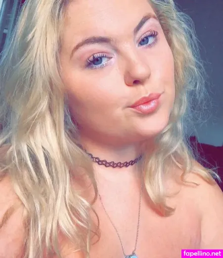 Amberly OnlyFans Thumbnail #8uDXdNbNNp