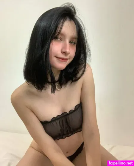 Amberpetite OnlyFans Thumbnail #b43nRKh4Vt