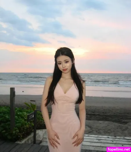 Amberrllo 1 OnlyFans Thumbnail #utLEpY7oG4