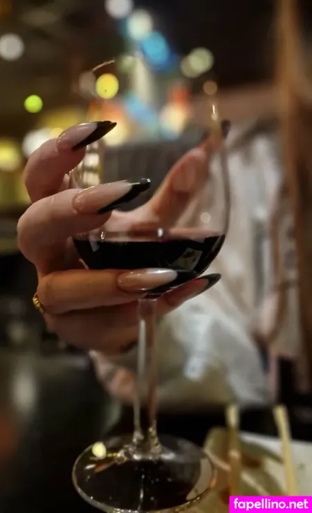 Ambersmokes Main Profile Photo