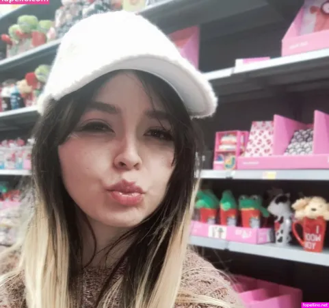 Ambr Mae OnlyFans Thumbnail #9kgBFmHAro