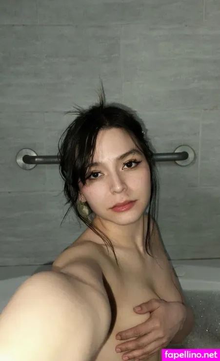 Ambr Mae Main Profile Photo