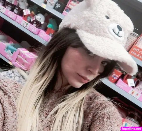 Ambr Mae OnlyFans Thumbnail #e3gC2kyIQm