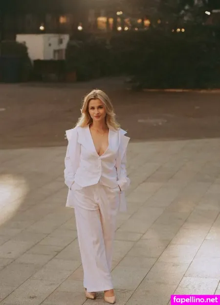 Amel Lia OnlyFans Thumbnail #TKQTyf9pCv