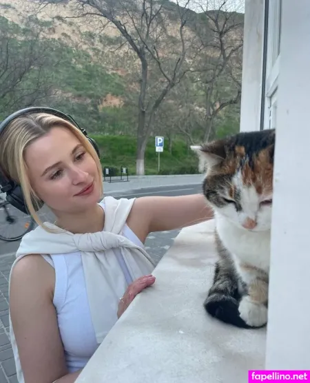 Amel Lia OnlyFans Thumbnail #XzFf79Ayh9