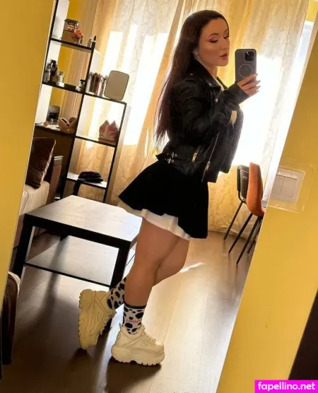 Ameli Kanari OnlyFans Thumbnail #8yP1yQvVJV