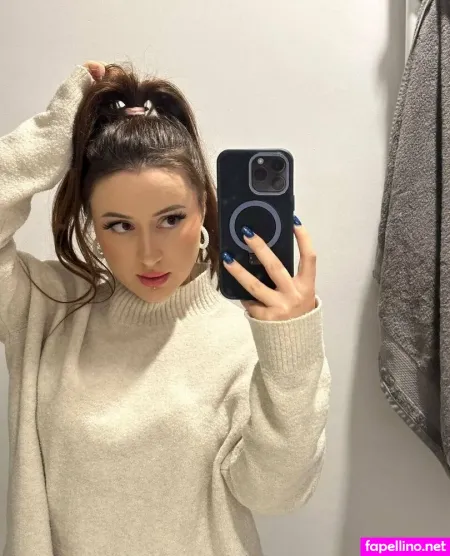 Ameli Kanari OnlyFans Thumbnail #X47ilPmP8o