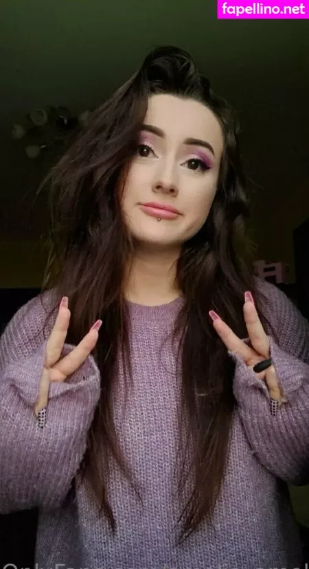 Amelia Ameli OnlyFans Thumbnail #02GKwErFcL