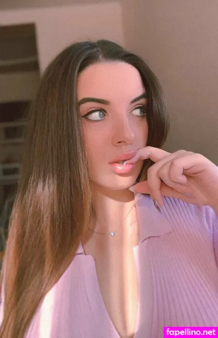 Amelia Blisss OnlyFans Thumbnail #ELItQ6MRf1