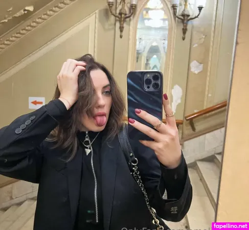 Amelia Blisss OnlyFans Thumbnail #S1gRbgHzoO