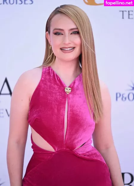 Amelia Dimoldenberg OnlyFans Thumbnail #54uQCr19MZ