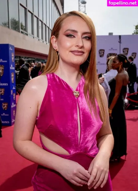 Amelia Dimoldenberg OnlyFans Thumbnail #SA5RBG10yd