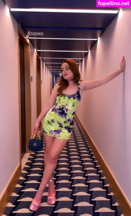 Amelia Dimoldenberg OnlyFans Thumbnail #UTYlWOPjhA