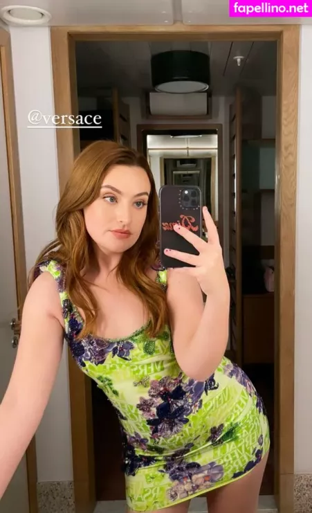 Amelia Dimoldenberg OnlyFans Thumbnail #ZfCC0QMv2I