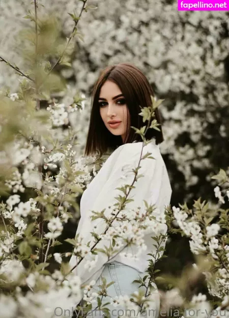 Amelia For You OnlyFans Thumbnail #r27YIv80bk
