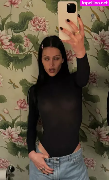 Amelia Gray Hamlin OnlyFans Thumbnail #4tZLOnY7Ro
