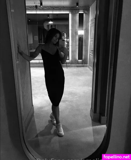 Amelia Holmes OnlyFans Thumbnail #QJvcYXHhlq