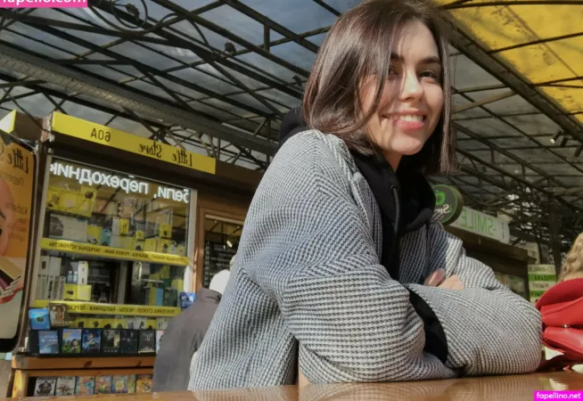 Amelia Holmes Main Profile Photo