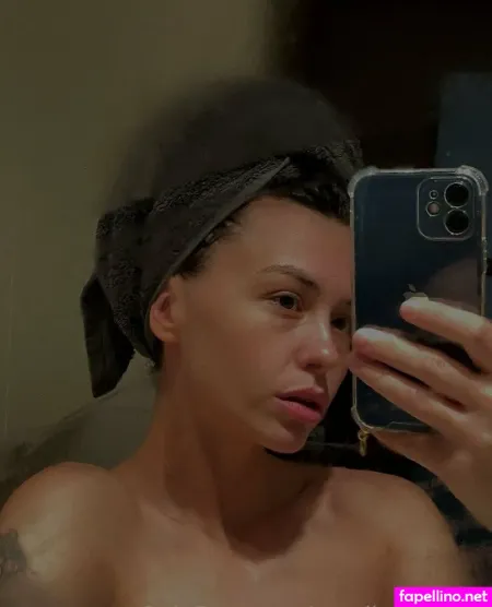 Amelia Holmes OnlyFans Thumbnail #q8jyjJBvrP