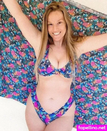 Amelia Jaane OnlyFans Thumbnail #GMiLb4CZ5j