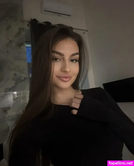 Amelia Lovis OnlyFans Thumbnail #5EbgN5GqIu
