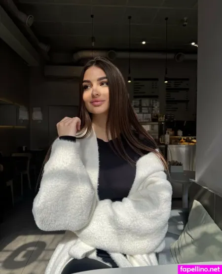 Amelia Lovis OnlyFans Thumbnail #YXN1Ur49xT