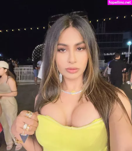 Amelia Maltepe OnlyFans Thumbnail #HtCYsM81YD