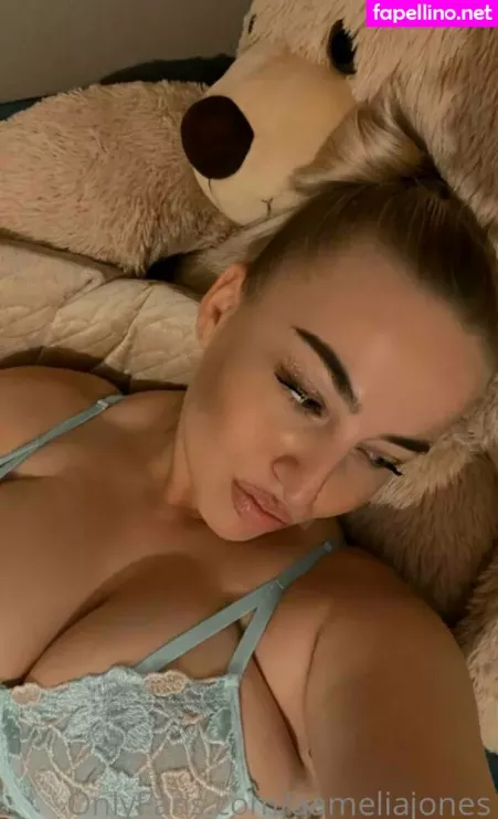 Amelia Smith OnlyFans Thumbnail #8hjAN4n8u1