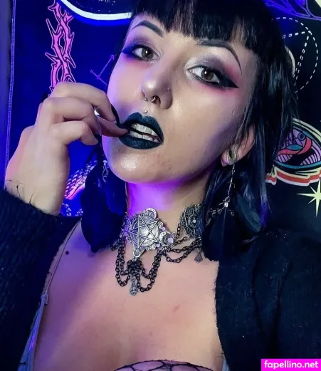 Ameliachimaera OnlyFans Thumbnail #9yj1HnXZzB