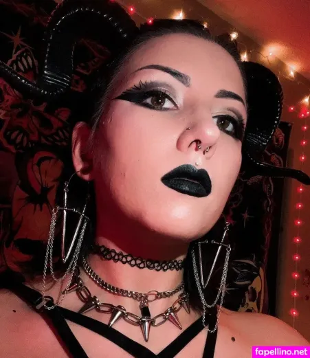 Ameliachimaera OnlyFans Thumbnail #dQY6O14MXD