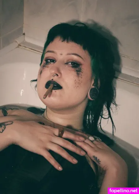 Ameliamoon OnlyFans Thumbnail #Ei7Y3pNHsm