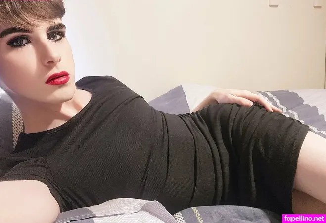 Amelie Aubrey OnlyFans Thumbnail #LudVQRsuDM