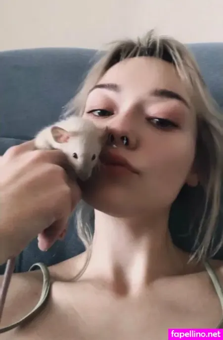 Amelie Bloom OnlyFans Thumbnail #5ReRrKG5jA