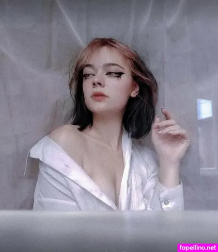 Amelie Bloom OnlyFans Thumbnail #8itzf8hnUZ